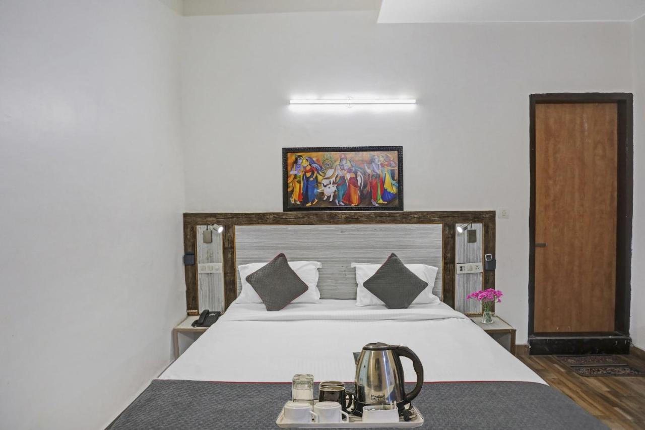 Townhouse Gn Stay Near Gnida Office Metro Station Greater Noida Exterior photo