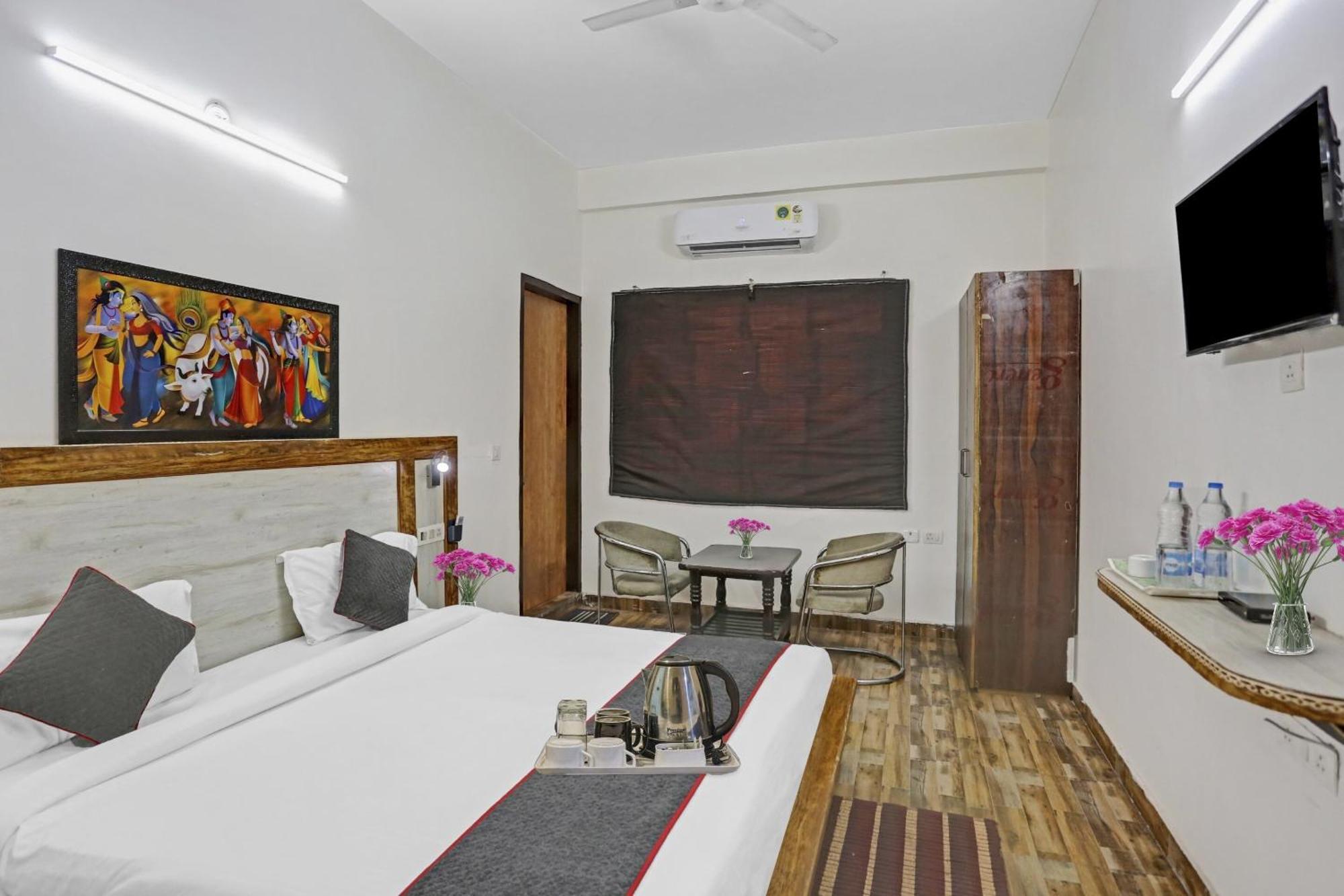 Townhouse Gn Stay Near Gnida Office Metro Station Greater Noida Exterior photo