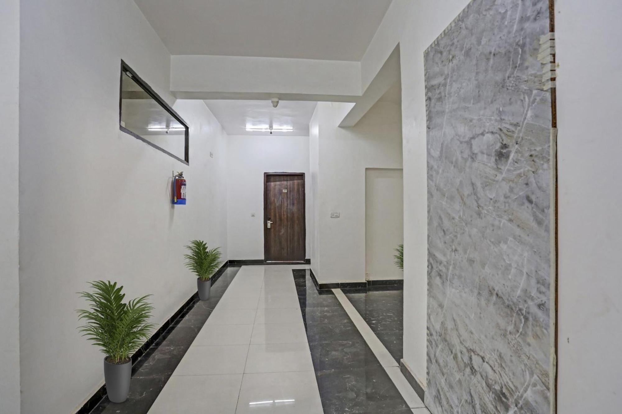 Townhouse Gn Stay Near Gnida Office Metro Station Greater Noida Exterior photo